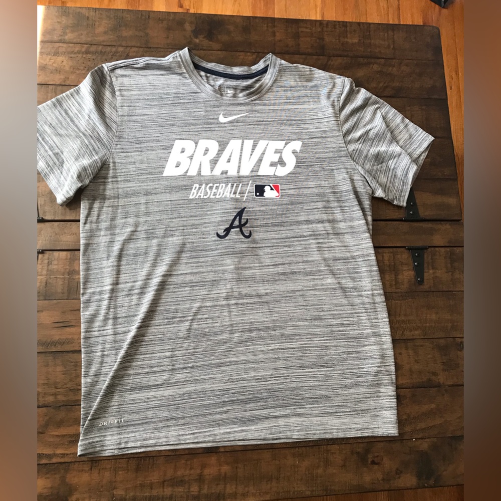 Atlanta Braves Nike Dri Fit performance T Men’s Lg  worn once